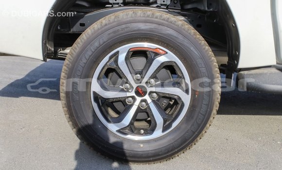 Buy Import Toyota Hilux White Car in Import - Dubai in Attapeu Province Buy Import Toyota Hilux White Car in Import - Dubai in Attapeu Province