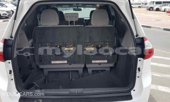 Buy Import Toyota Sienna White Car in Import - Dubai in Attapeu Province Buy Import Toyota Sienna White Car in Import - Dubai in Attapeu Province