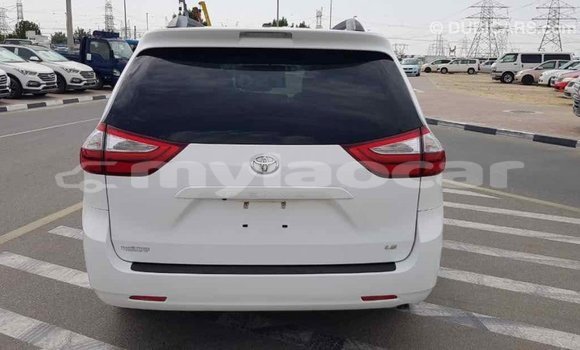 Buy Import Toyota Sienna White Car in Import - Dubai in Attapeu Province Buy Import Toyota Sienna White Car in Import - Dubai in Attapeu Province