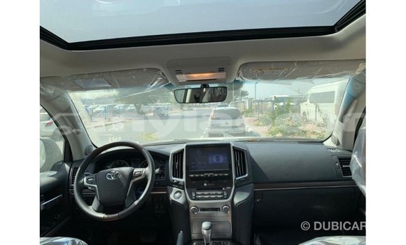 Acheter Import Voiture Toyota Land Cruiser Noir à Import - Dubai, Attapeu Province Acheter Import Voiture Toyota Land Cruiser Noir à Import - Dubai, Attapeu Province