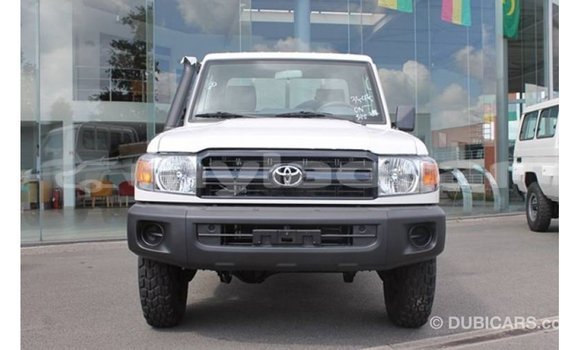 Buy Import Toyota Land Cruiser White Car in Import - Dubai in Attapeu Province Buy Import Toyota Land Cruiser White Car in Import - Dubai in Attapeu Province
