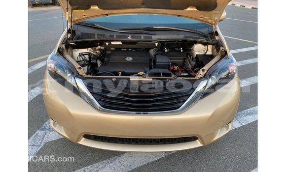 Buy Import Toyota Sienna Other Car in Import - Dubai in Attapeu Province Buy Import Toyota Sienna Other Car in Import - Dubai in Attapeu Province