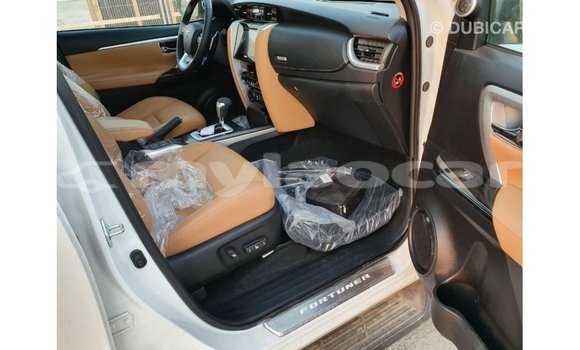 Buy Import Toyota Fortuner White Car in Import - Dubai in Attapeu Province Buy Import Toyota Fortuner White Car in Import - Dubai in Attapeu Province