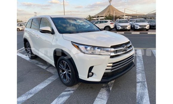 Buy Import Toyota Highlander White Car in Import - Dubai in Attapeu Province Buy Import Toyota Highlander White Car in Import - Dubai in Attapeu Province