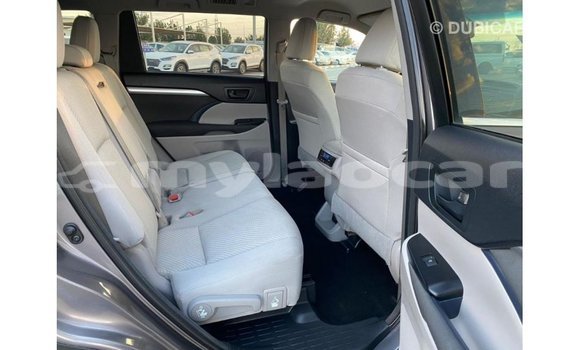 Buy Import Toyota Highlander White Car in Import - Dubai in Attapeu Province Buy Import Toyota Highlander White Car in Import - Dubai in Attapeu Province