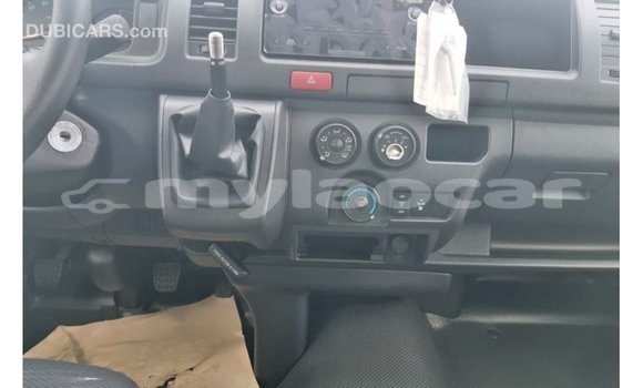 Buy Import Toyota Hiace White Car in Import - Dubai in Attapeu Province Buy Import Toyota Hiace White Car in Import - Dubai in Attapeu Province