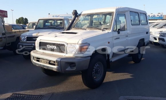 Buy Import Toyota Land Cruiser White Car in Import - Dubai in Attapeu Province Buy Import Toyota Land Cruiser White Car in Import - Dubai in Attapeu Province
