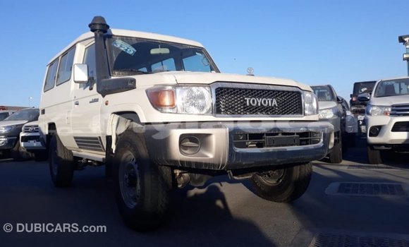 Buy Import Toyota Land Cruiser White Car in Import - Dubai in Attapeu Province Buy Import Toyota Land Cruiser White Car in Import - Dubai in Attapeu Province