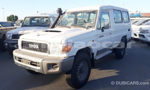 Buy Import Toyota Land Cruiser White Car in Import - Dubai in Attapeu Province Buy Import Toyota Land Cruiser White Car in Import - Dubai in Attapeu Province