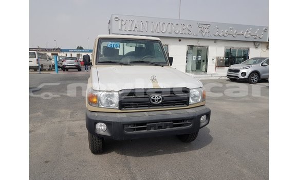 Buy Import Toyota Land Cruiser Beige Car in Import - Dubai in Attapeu Province Buy Import Toyota Land Cruiser Beige Car in Import - Dubai in Attapeu Province