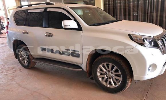 Buy Used Toyota Land Cruiser Prado White Car in Vientiane in Vientiane Province Buy Used Toyota Land Cruiser Prado White Car in Vientiane in Vientiane Province