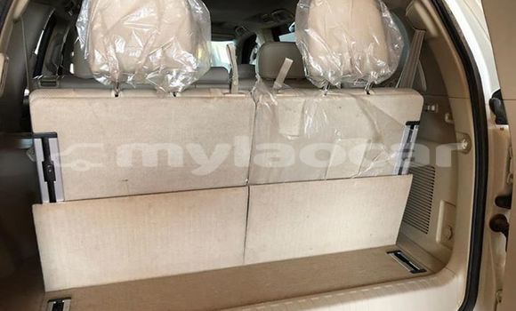 Buy Used Toyota Land Cruiser Prado White Car in Vientiane in Vientiane Province Buy Used Toyota Land Cruiser Prado White Car in Vientiane in Vientiane Province