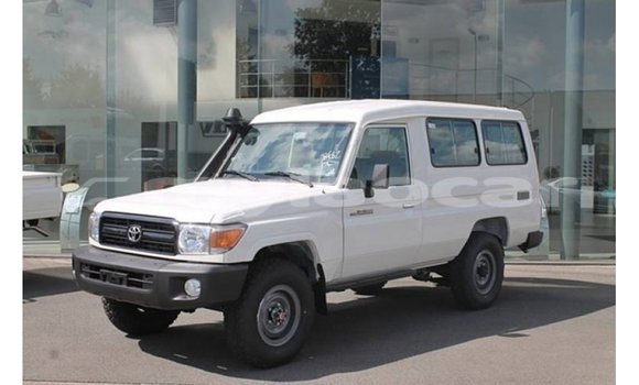 Buy Import Toyota Land Cruiser White Car in Import - Dubai in Attapeu Province Buy Import Toyota Land Cruiser White Car in Import - Dubai in Attapeu Province