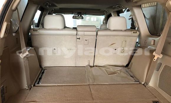 Buy Used Toyota Land Cruiser Prado White Car in Vientiane in Vientiane Province Buy Used Toyota Land Cruiser Prado White Car in Vientiane in Vientiane Province