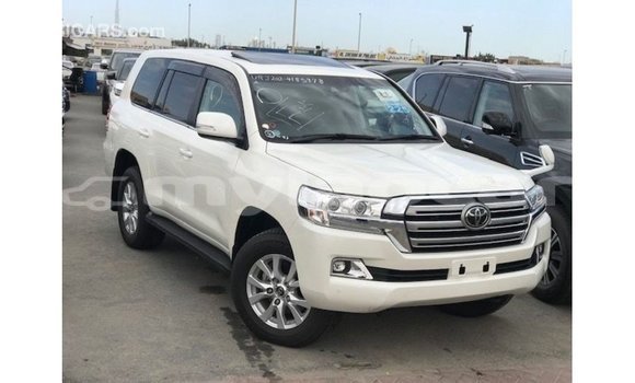 Buy Import Toyota Land Cruiser White Car in Import - Dubai in Attapeu Province Buy Import Toyota Land Cruiser White Car in Import - Dubai in Attapeu Province