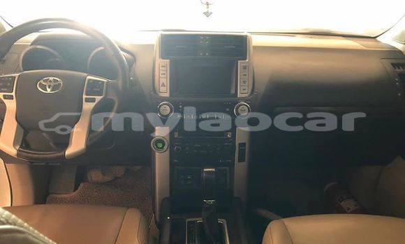 Buy Used Toyota Land Cruiser Prado White Car in Vientiane in Vientiane Province Buy Used Toyota Land Cruiser Prado White Car in Vientiane in Vientiane Province