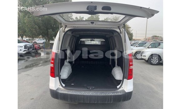 Buy Import Hyundai Cargo White Car in Import - Dubai in Attapeu Province Buy Import Hyundai Cargo White Car in Import - Dubai in Attapeu Province