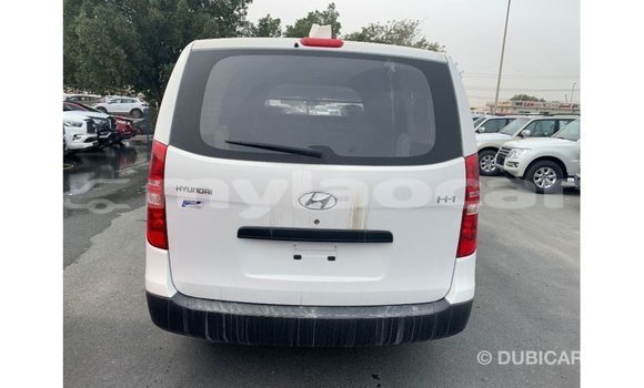 Buy Import Hyundai Cargo White Car in Import - Dubai in Attapeu Province Buy Import Hyundai Cargo White Car in Import - Dubai in Attapeu Province