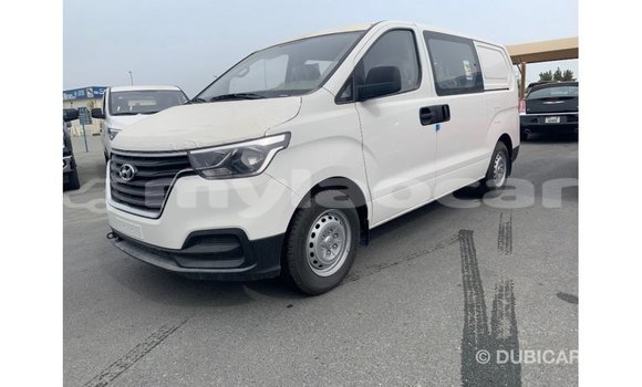 Buy Import Hyundai Cargo White Car in Import - Dubai in Attapeu Province Buy Import Hyundai Cargo White Car in Import - Dubai in Attapeu Province