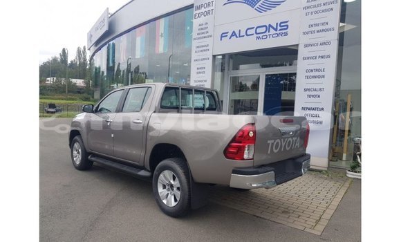 Buy Import Toyota Hilux Other Car in Import - Dubai in Attapeu Province Buy Import Toyota Hilux Other Car in Import - Dubai in Attapeu Province