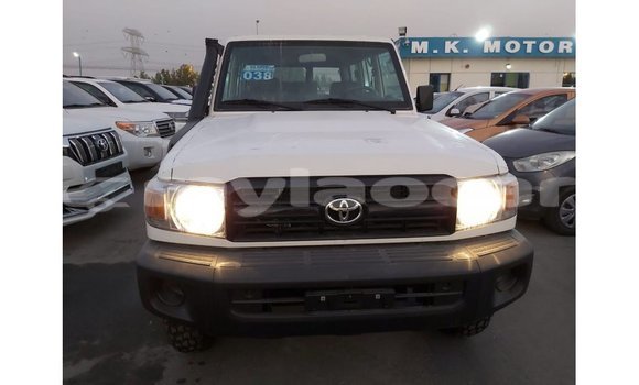 Buy Import Toyota Land Cruiser White Car in Import - Dubai in Attapeu Province Buy Import Toyota Land Cruiser White Car in Import - Dubai in Attapeu Province