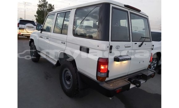 Buy Import Toyota Land Cruiser White Car in Import - Dubai in Attapeu Province Buy Import Toyota Land Cruiser White Car in Import - Dubai in Attapeu Province