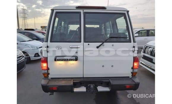 Buy Import Toyota Land Cruiser White Car in Import - Dubai in Attapeu Province Buy Import Toyota Land Cruiser White Car in Import - Dubai in Attapeu Province