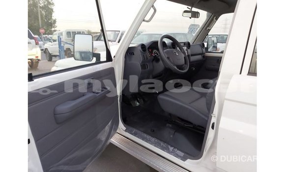 Buy Import Toyota Land Cruiser White Car in Import - Dubai in Attapeu Province Buy Import Toyota Land Cruiser White Car in Import - Dubai in Attapeu Province