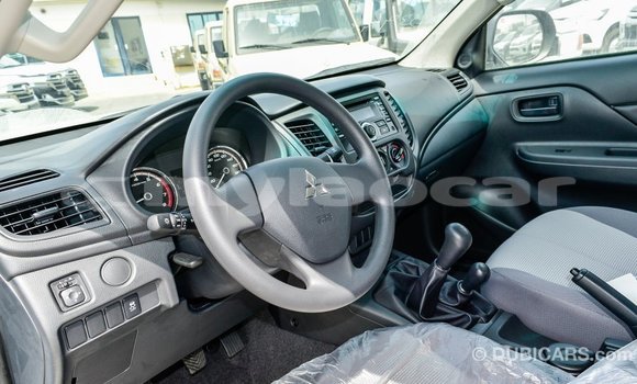 Buy Import Mitsubishi L200 White Car in Import - Dubai in Attapeu Province Buy Import Mitsubishi L200 White Car in Import - Dubai in Attapeu Province