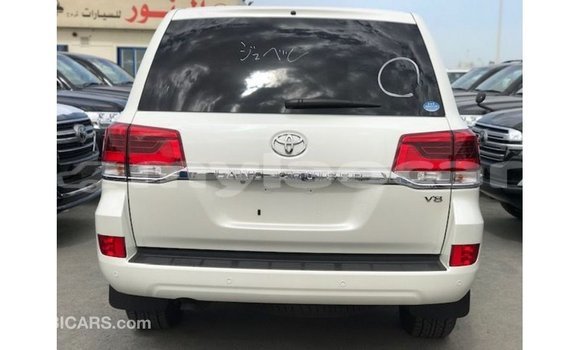 Buy Import Toyota Land Cruiser White Car in Import - Dubai in Attapeu Province Buy Import Toyota Land Cruiser White Car in Import - Dubai in Attapeu Province
