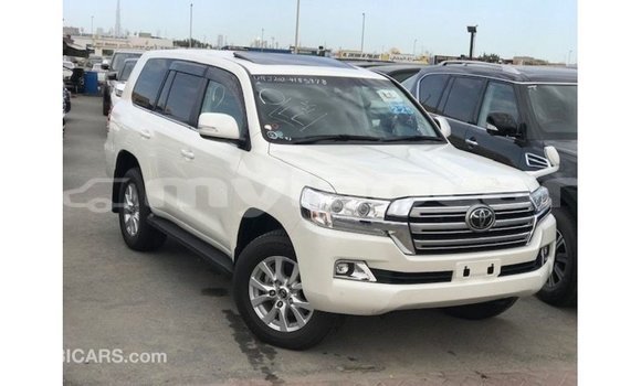 Buy Import Toyota Land Cruiser White Car in Import - Dubai in Attapeu Province Buy Import Toyota Land Cruiser White Car in Import - Dubai in Attapeu Province