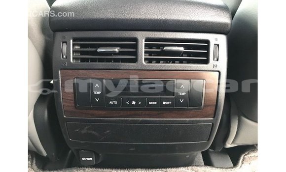Buy Import Toyota Land Cruiser White Car in Import - Dubai in Attapeu Province Buy Import Toyota Land Cruiser White Car in Import - Dubai in Attapeu Province