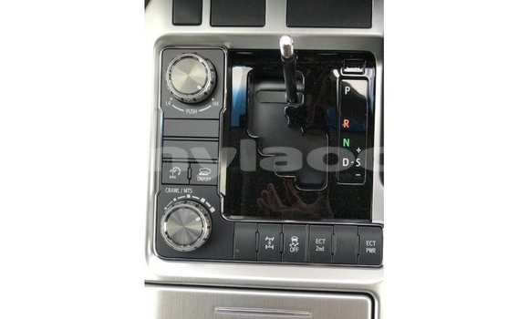 Buy Import Toyota Land Cruiser White Car in Import - Dubai in Attapeu Province Buy Import Toyota Land Cruiser White Car in Import - Dubai in Attapeu Province