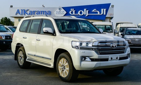 Buy Import Toyota Land Cruiser White Car in Import - Dubai in Attapeu Province Buy Import Toyota Land Cruiser White Car in Import - Dubai in Attapeu Province