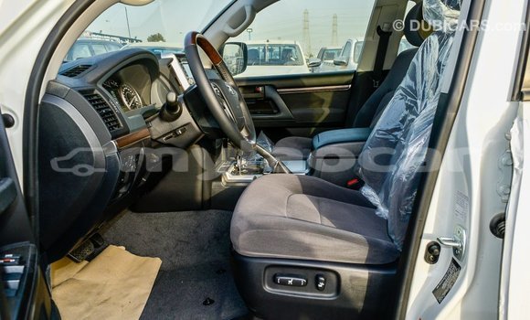 Buy Import Toyota Land Cruiser White Car in Import - Dubai in Attapeu Province Buy Import Toyota Land Cruiser White Car in Import - Dubai in Attapeu Province