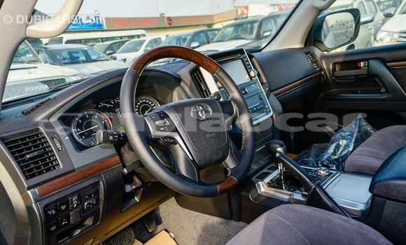 Buy Import Toyota Land Cruiser White Car in Import - Dubai in Attapeu Province Buy Import Toyota Land Cruiser White Car in Import - Dubai in Attapeu Province