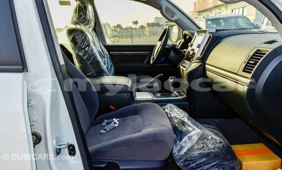 Buy Import Toyota Land Cruiser White Car in Import - Dubai in Attapeu Province Buy Import Toyota Land Cruiser White Car in Import - Dubai in Attapeu Province