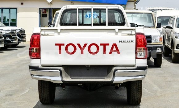 Buy Import Toyota Hilux White Car in Import - Dubai in Attapeu Province Buy Import Toyota Hilux White Car in Import - Dubai in Attapeu Province