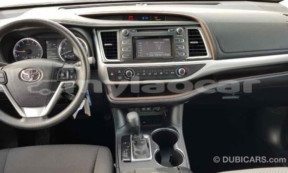 Buy Import Toyota Highlander Brown Car in Import - Dubai in Attapeu Province Buy Import Toyota Highlander Brown Car in Import - Dubai in Attapeu Province