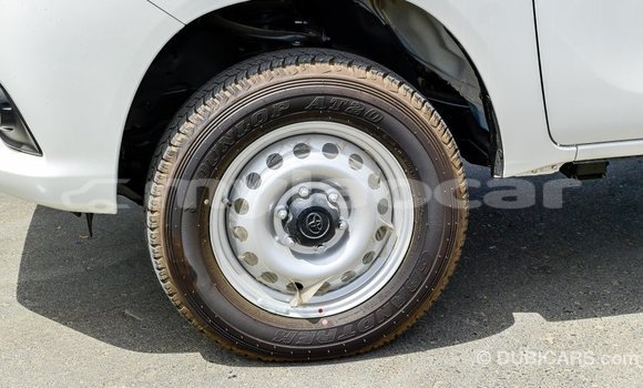 Buy Import Toyota Hilux White Car in Import - Dubai in Attapeu Province Buy Import Toyota Hilux White Car in Import - Dubai in Attapeu Province