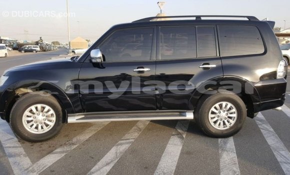 Acheter Import Voiture Mitsubishi Pajero Noir à Import - Dubai, Attapeu Province Acheter Import Voiture Mitsubishi Pajero Noir à Import - Dubai, Attapeu Province
