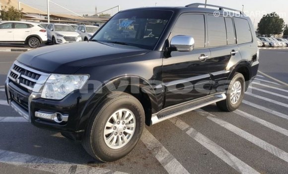 Acheter Import Voiture Mitsubishi Pajero Noir à Import - Dubai, Attapeu Province Acheter Import Voiture Mitsubishi Pajero Noir à Import - Dubai, Attapeu Province