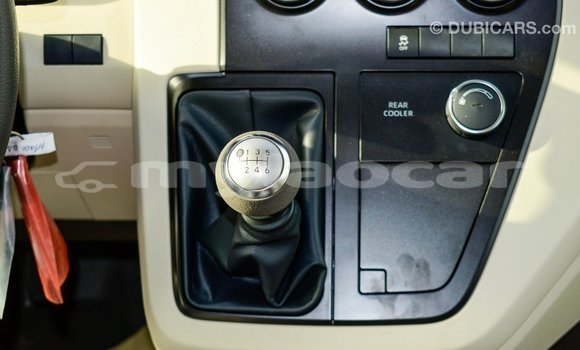 ຊື້ ການ ນຳ ເຂົ້າ Toyota Hiace White ລົດ ໃນ Import - Dubai ໃນ Attapeu Province ຊື້ ການ ນຳ ເຂົ້າ Toyota Hiace White ລົດ ໃນ Import - Dubai ໃນ Attapeu Province