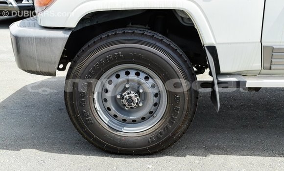 ຊື້ ການ ນຳ ເຂົ້າ Toyota Land Cruiser White ລົດ ໃນ Import - Dubai ໃນ Attapeu Province ຊື້ ການ ນຳ ເຂົ້າ Toyota Land Cruiser White ລົດ ໃນ Import - Dubai ໃນ Attapeu Province