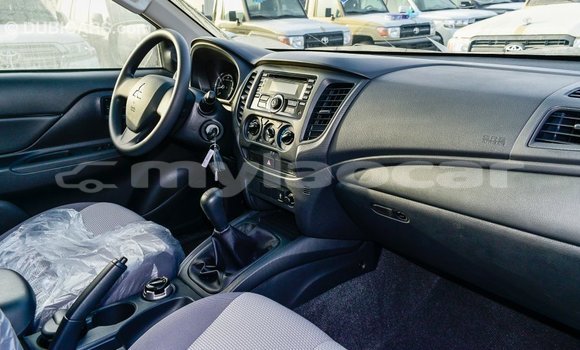Buy Import Mitsubishi L200 White Car in Import - Dubai in Attapeu Province Buy Import Mitsubishi L200 White Car in Import - Dubai in Attapeu Province