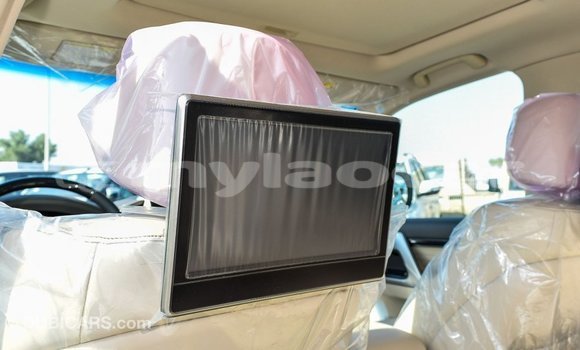 Buy Import Toyota Land Cruiser White Car in Import - Dubai in Attapeu Province Buy Import Toyota Land Cruiser White Car in Import - Dubai in Attapeu Province