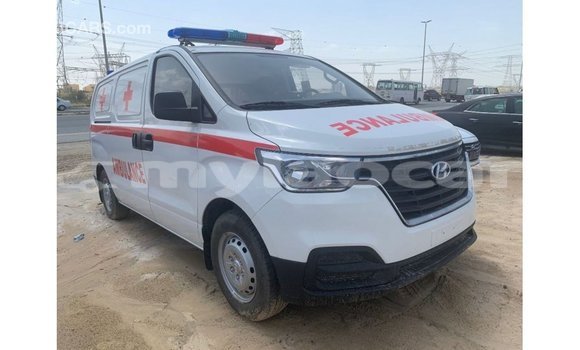 Buy Import Hyundai Accent White Car in Import - Dubai in Attapeu Province Buy Import Hyundai Accent White Car in Import - Dubai in Attapeu Province