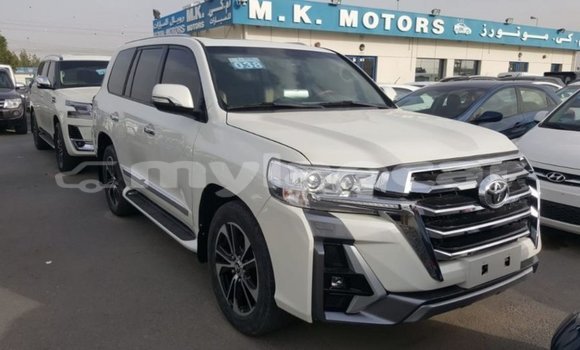 Buy Import Toyota Land Cruiser White Car in Import - Dubai in Attapeu Province Buy Import Toyota Land Cruiser White Car in Import - Dubai in Attapeu Province
