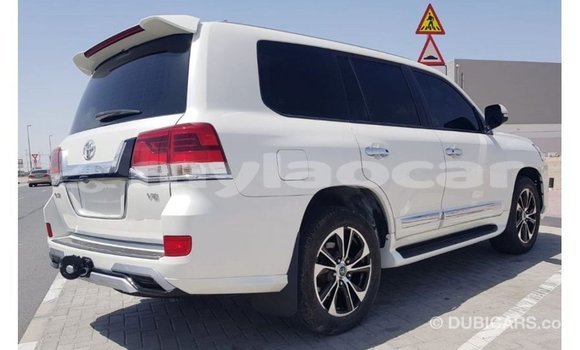 Buy Import Toyota Land Cruiser White Car in Import - Dubai in Attapeu Province Buy Import Toyota Land Cruiser White Car in Import - Dubai in Attapeu Province