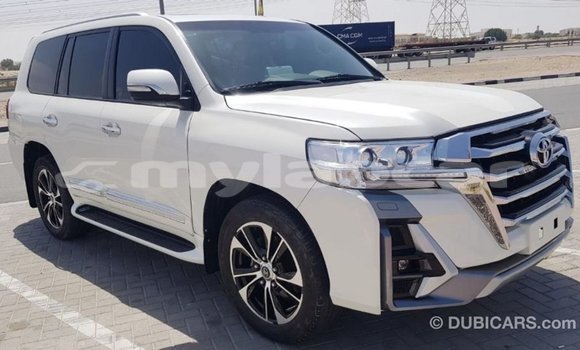 Buy Import Toyota Land Cruiser White Car in Import - Dubai in Attapeu Province Buy Import Toyota Land Cruiser White Car in Import - Dubai in Attapeu Province